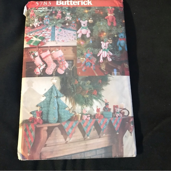 Traditional Christmas Crafts Tree Skirt Mantle Cover Bear Butterick 5783 - Picture 1 of 10